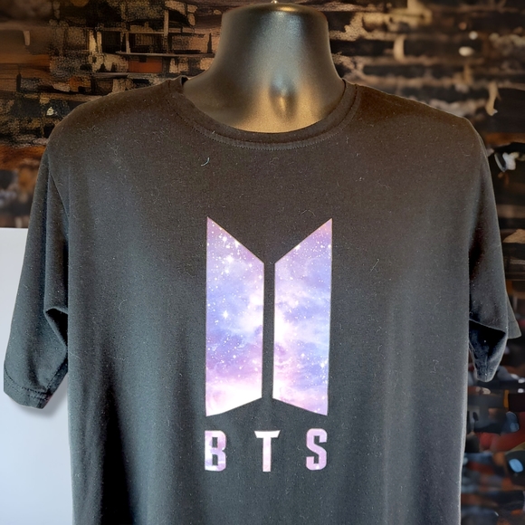 BTS K-POP J-Hope 94 Galaxy T-shirt - Picture 2 of 6